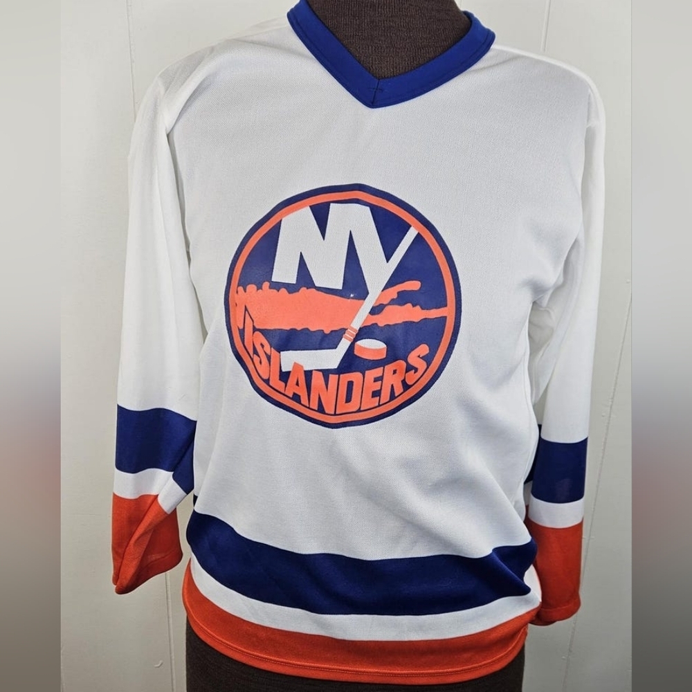 Vintage NY Islanders Hockey Jersey 1980s CCM size Small